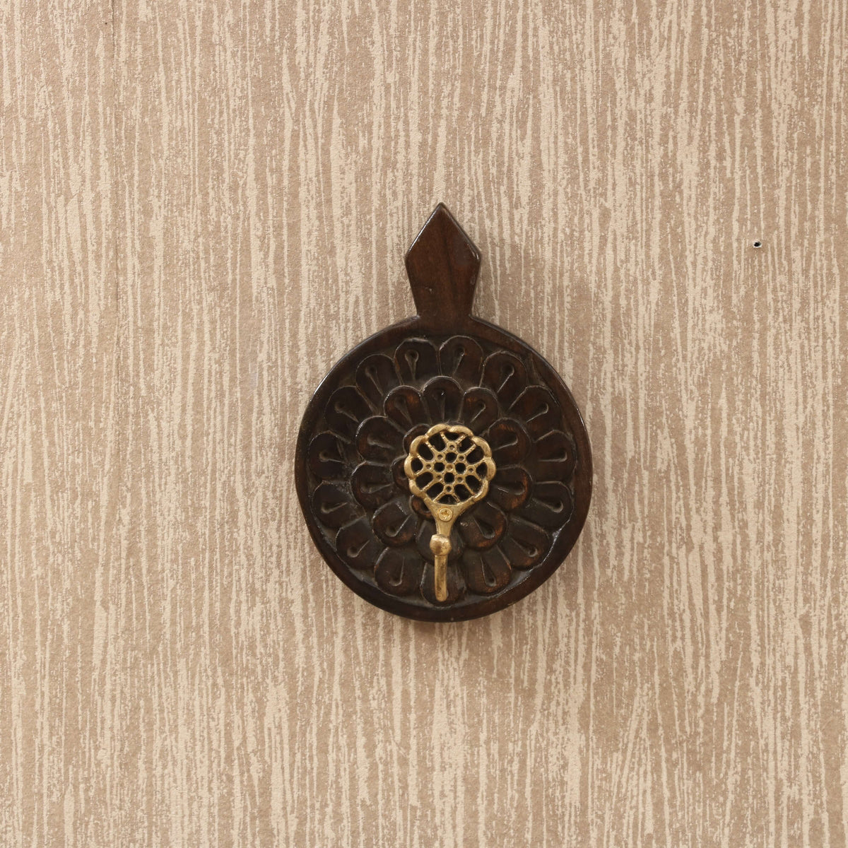 Elodie Round Wall Hook Rack — view 1