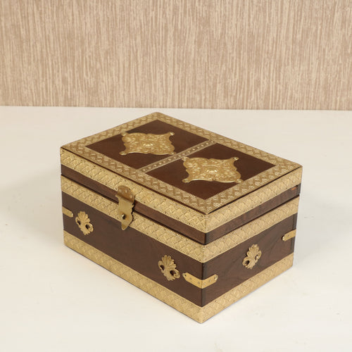 Arlo Vintage Gold Jewellery Box — view 1