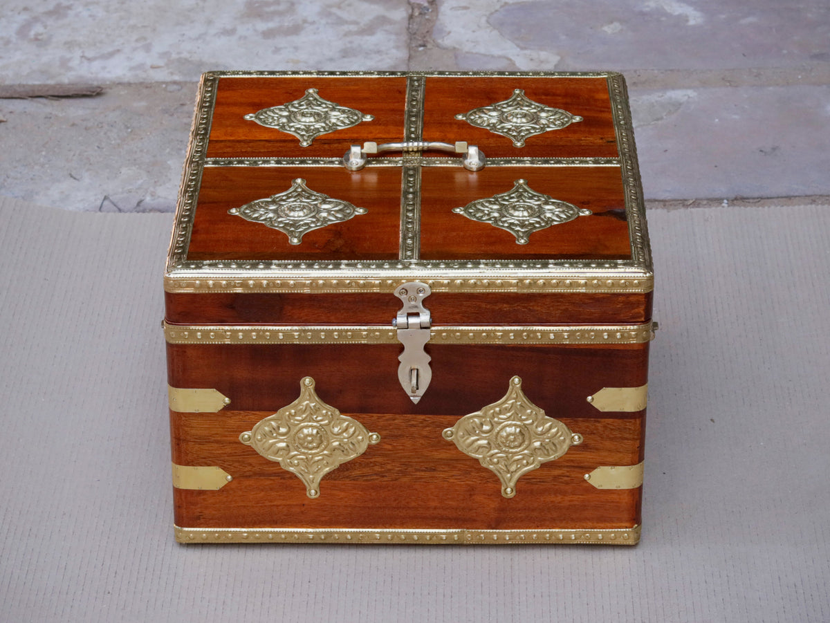 Bellamy Vintage Storage Box — view 2